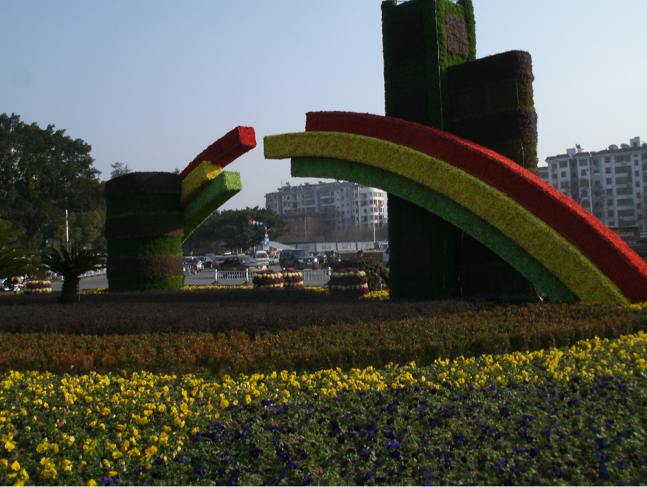 市政公用監(jiān)理工程師，在雨水季節(jié)理施工現(xiàn)場要注意哪些要點